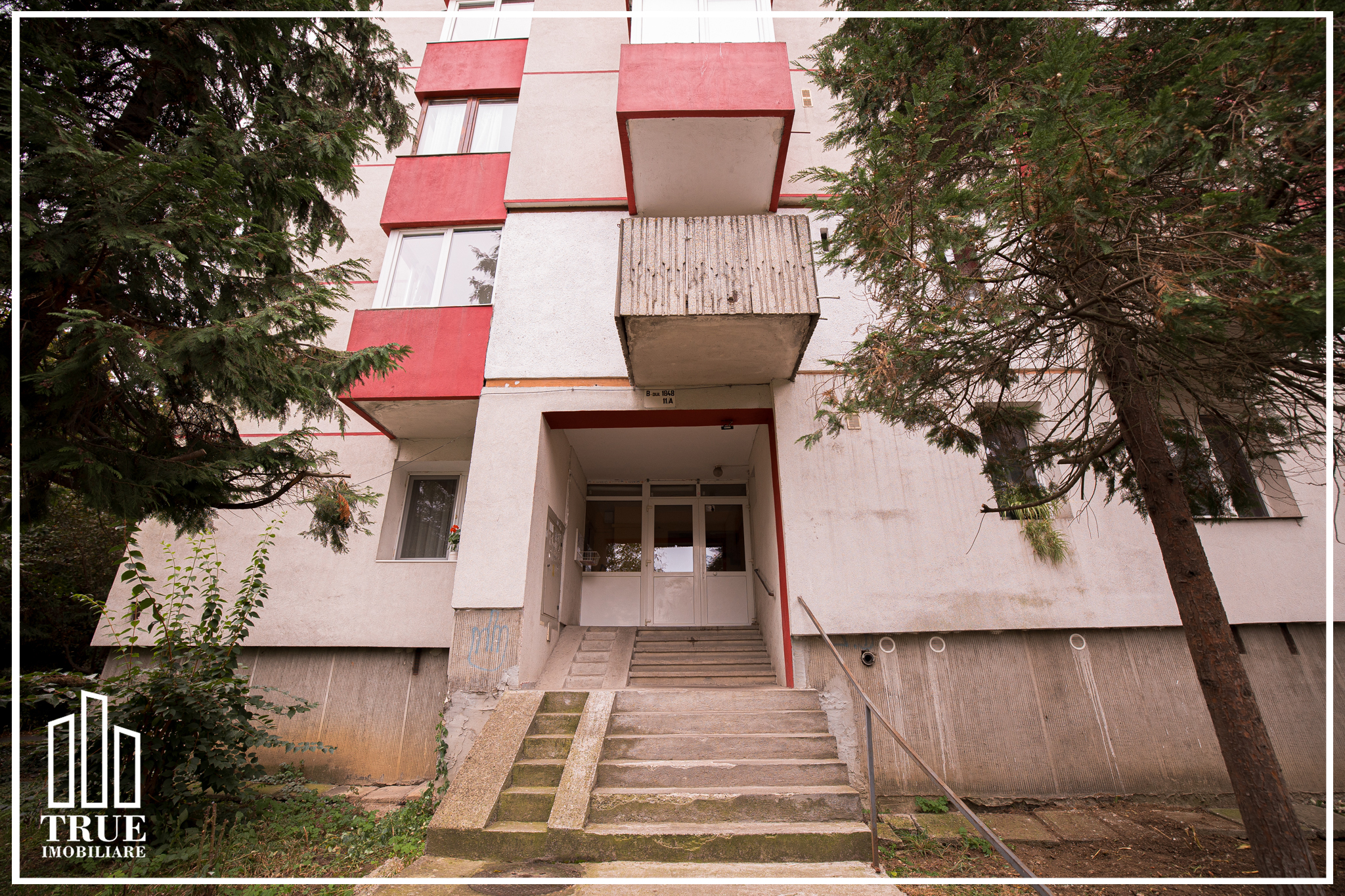 Apartament cu 2 camere, 52m² + 4m² balcon, cartierul Dâmbu!