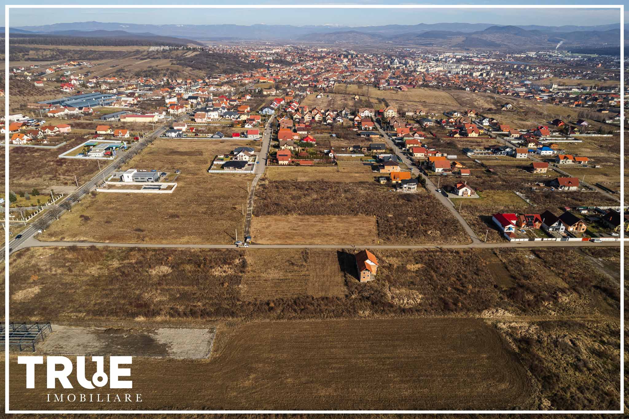Teren intravilan de vânzare, 1000m², Reghin!