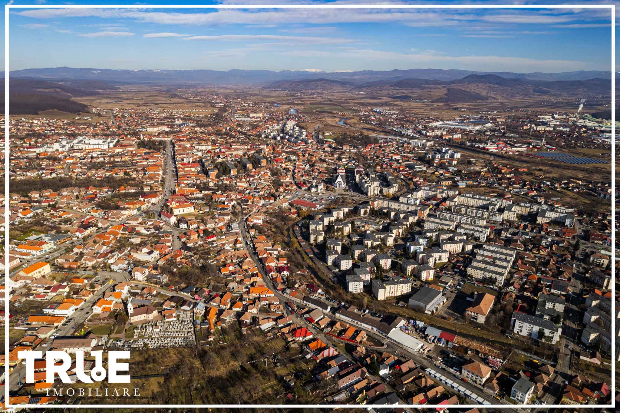 Teren intravilan de vânzare, 1000m², Reghin!