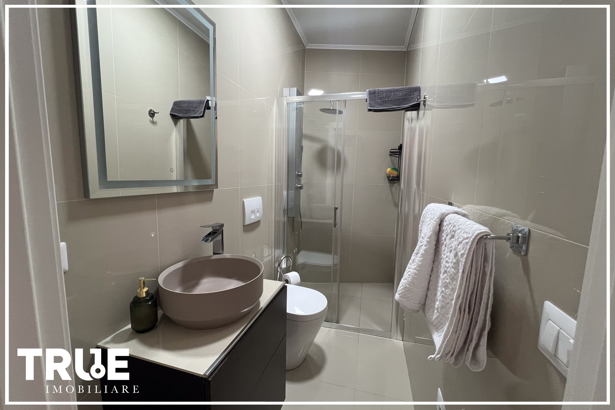 Ap. 3 camere de închiriat, 70 m², central | Târgu Mureș