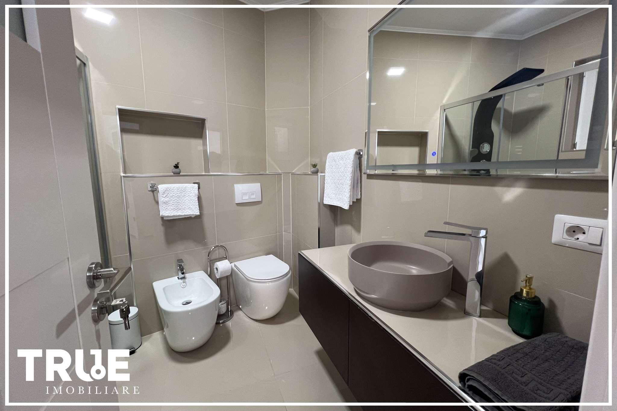 Ap. 3 camere de închiriat, 70 m², central | Târgu Mureș