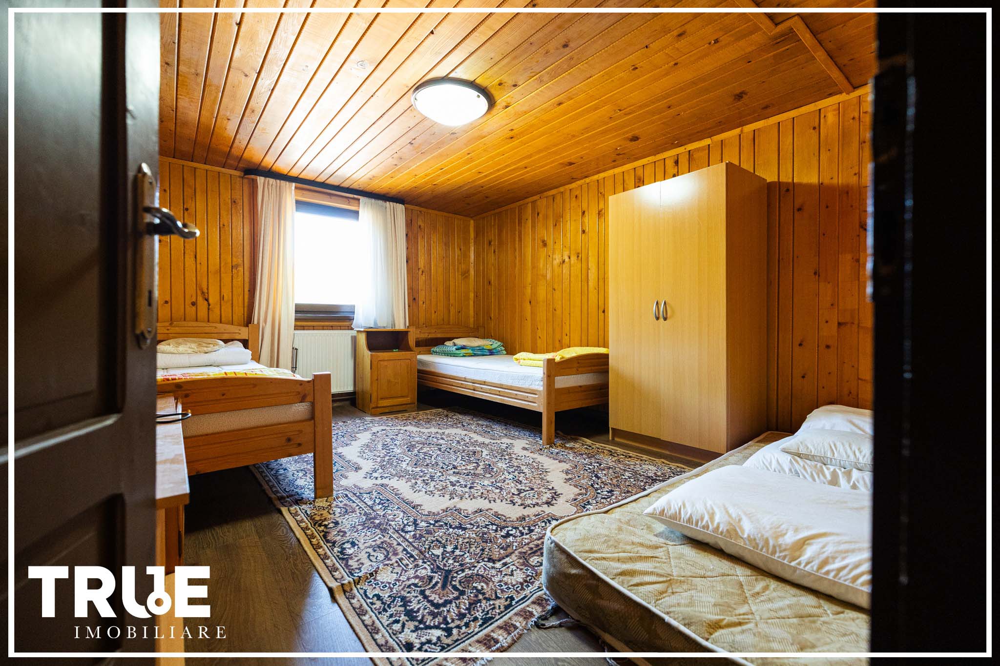 Cabană 210 m² + teren 1400 m² | Sălard, Mureș