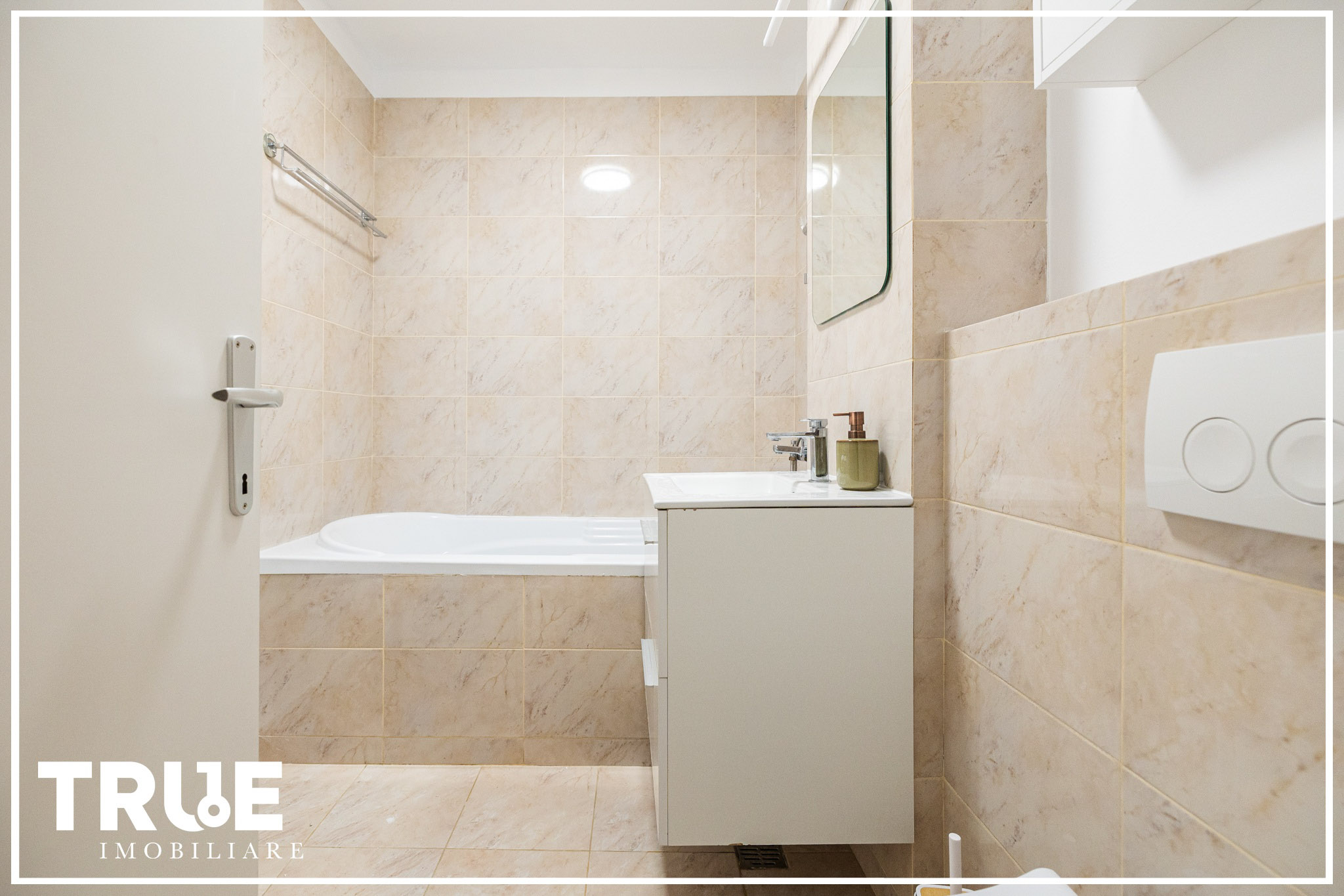 Ap. cu 4 camere de închiriat – 7 Noiembrie, Târgu Mureș