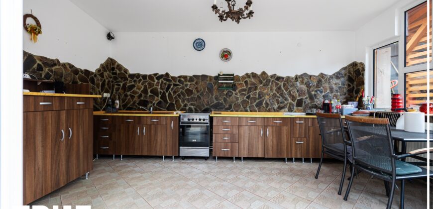 Casă individuală 255m² utili, teren 750m² – Bărdești, Mureș