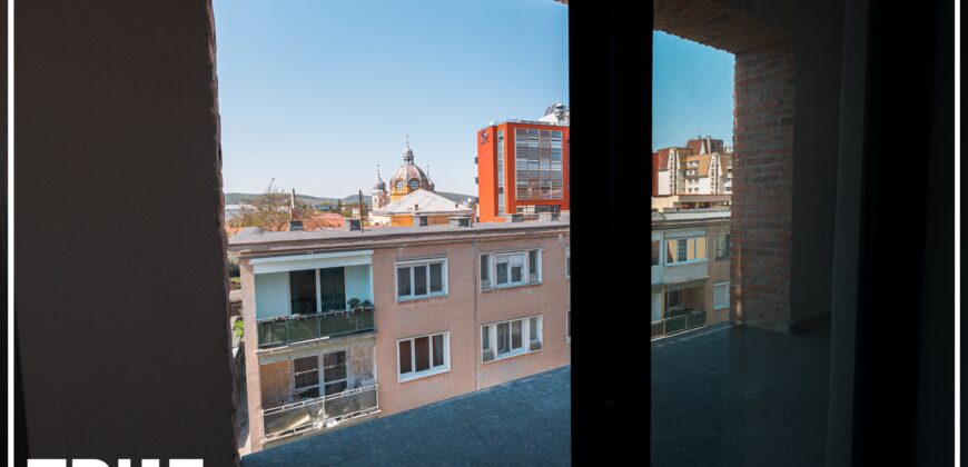 Ap. 3 cam, 75.2m² + 14.2m², ultracentral, Arossa Center!